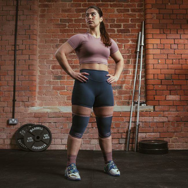 Weightlifting-Knee-Sleeves-Women-01.jpg